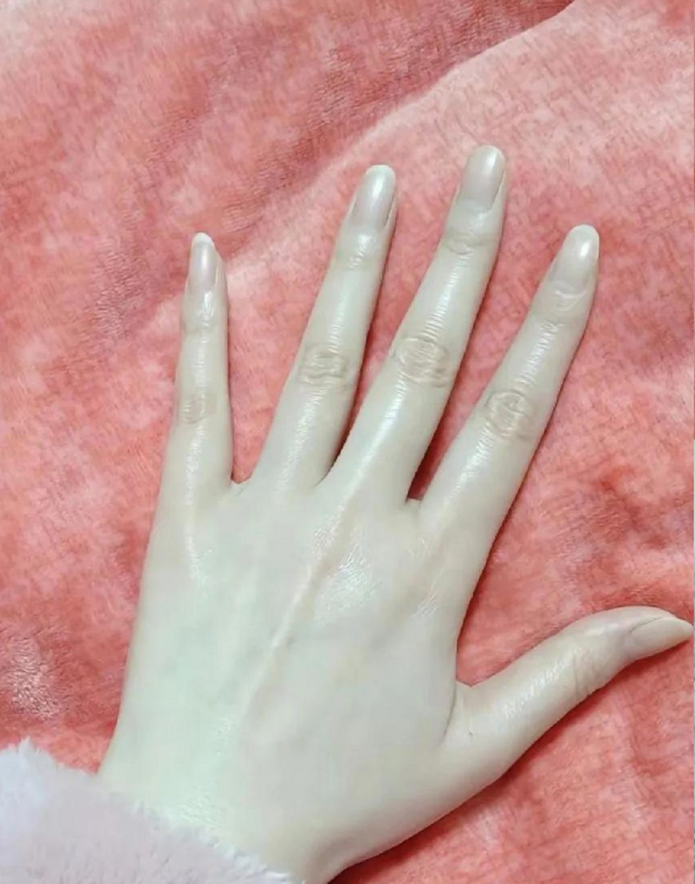 这么漂亮的手,适合做什么工作呢?