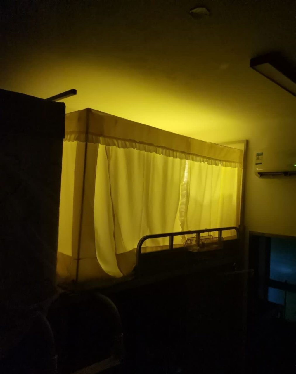 当你室友的床帘看不透时#搞笑趣图