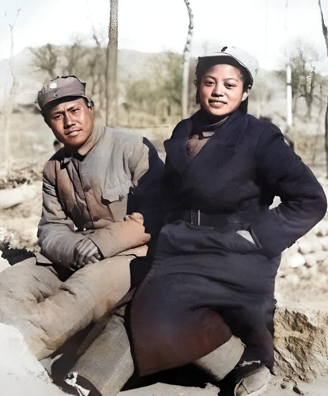 这个人的名字叫杨春甫.1932.老党员!