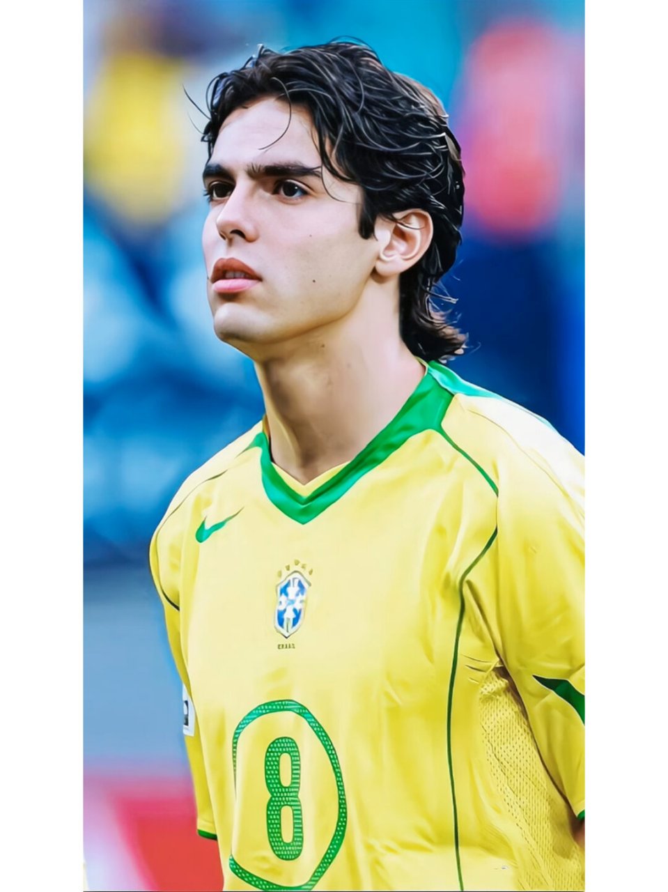 卡卡 足坛颜值天花板  "圣西罗王子",这位曾经在球场上风度翩翩的追风