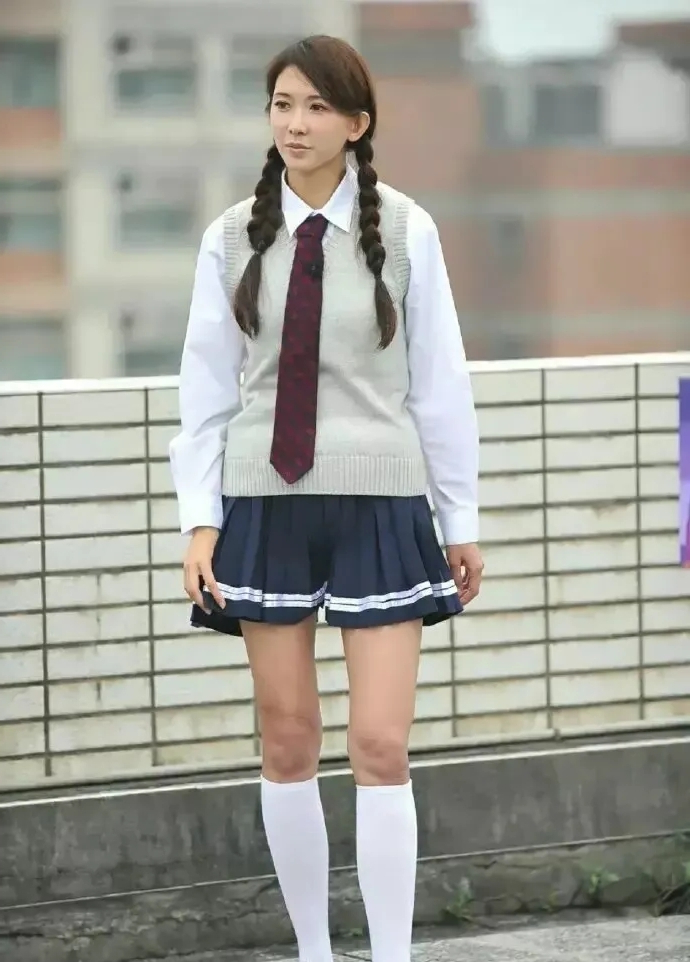 林志玲扮女学生,真是清纯可爱