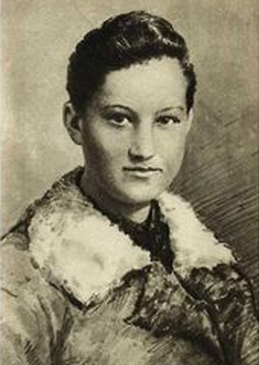 年轻的卓雅选择潜入敌后,然而不久她便被德军捕获.