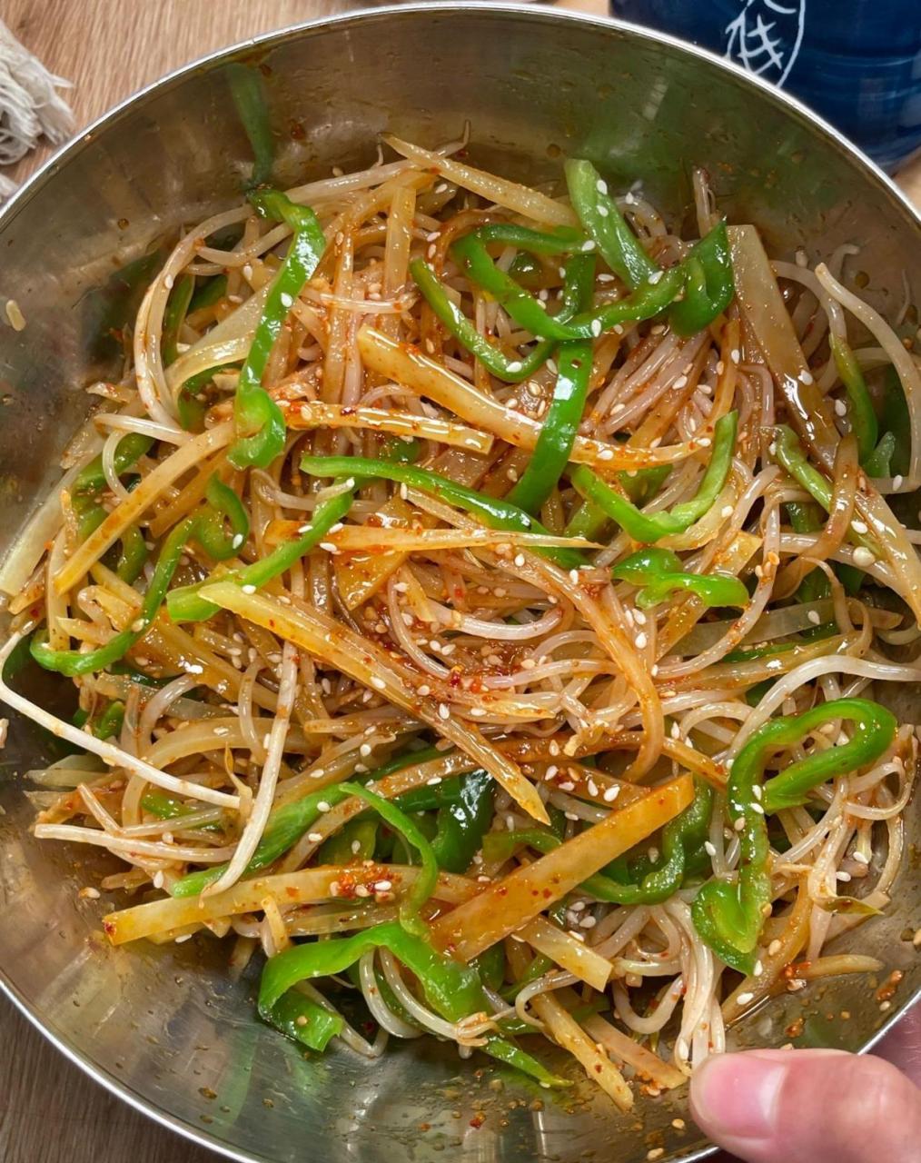 凉拌豆芽土豆丝