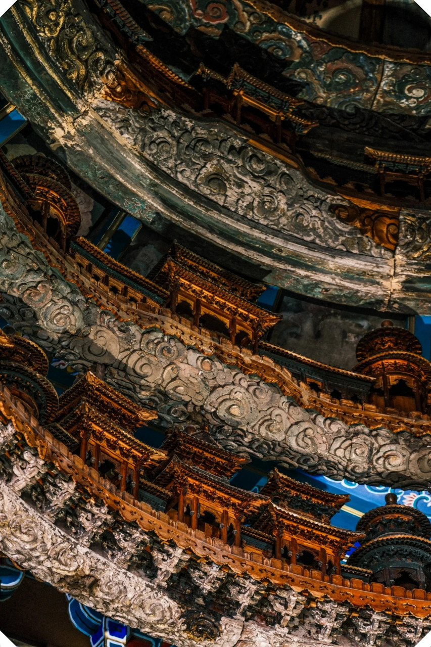 北京市的一处古代建筑群先农坛  其中藏有一件稀世珍宝——隆福寺藻井