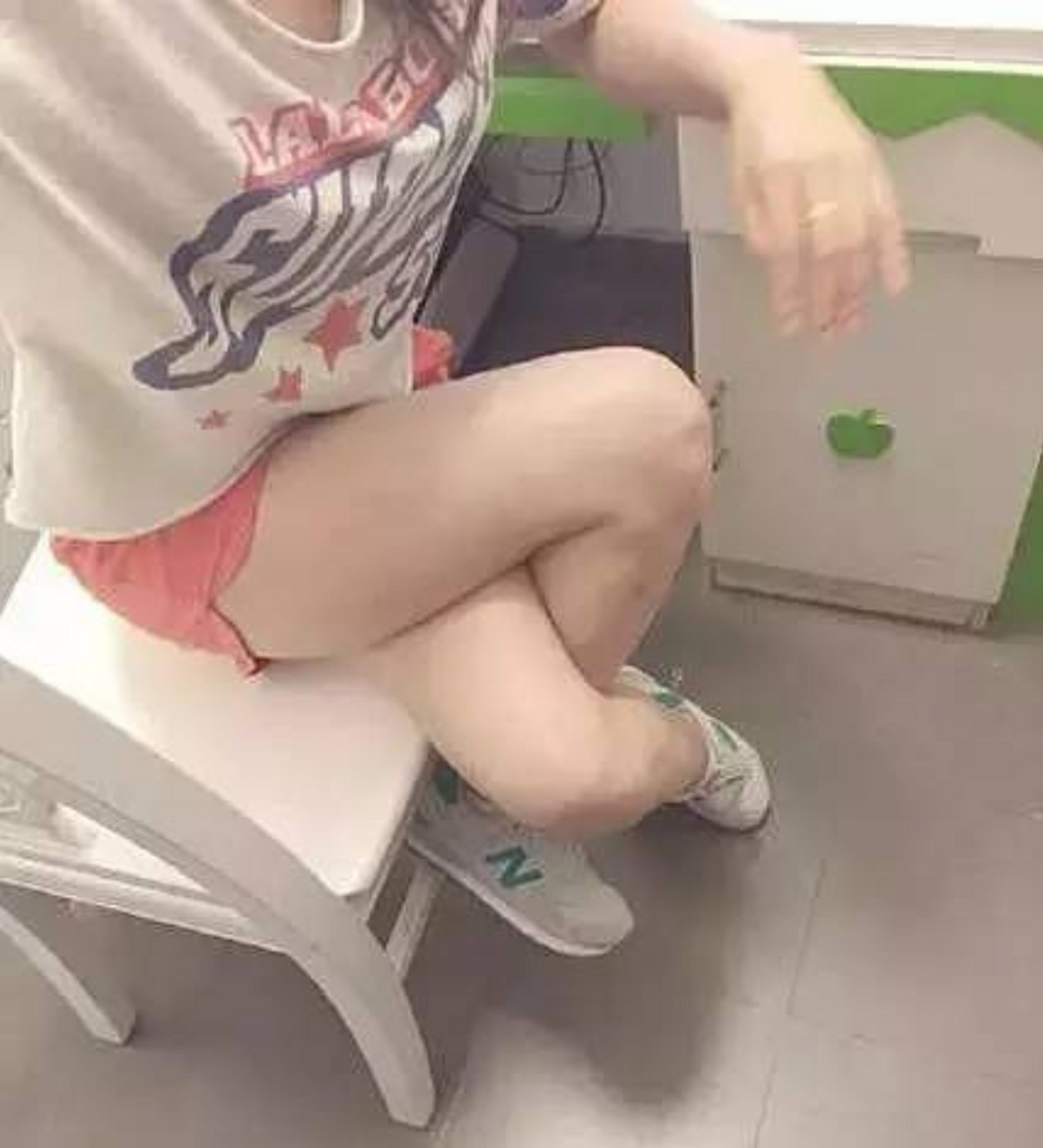 姑娘这麻花腿,臣妾做不到啊