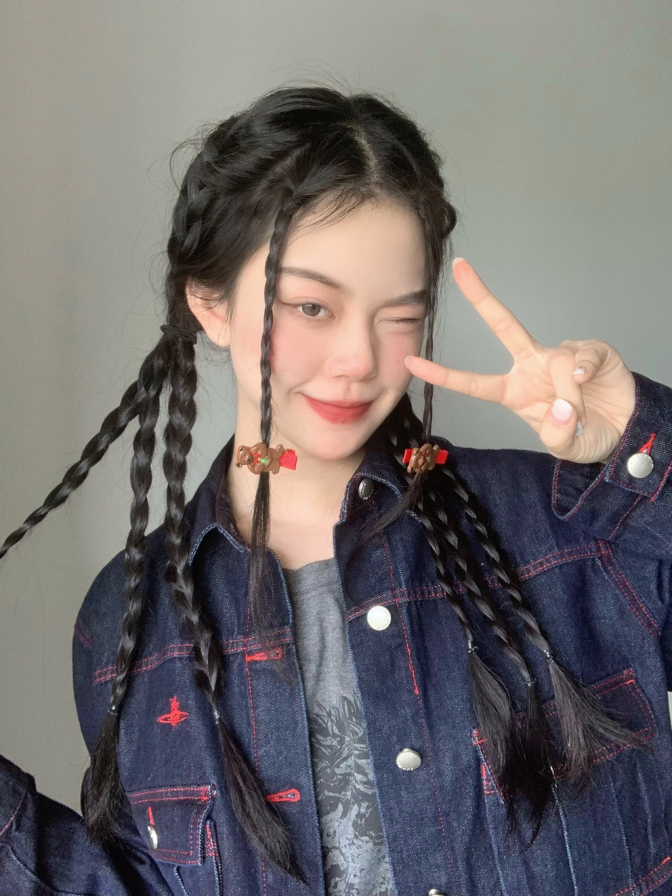 甜酷辣妹电音节编发 这个发型教程真的贼简单!  就问你们一句!