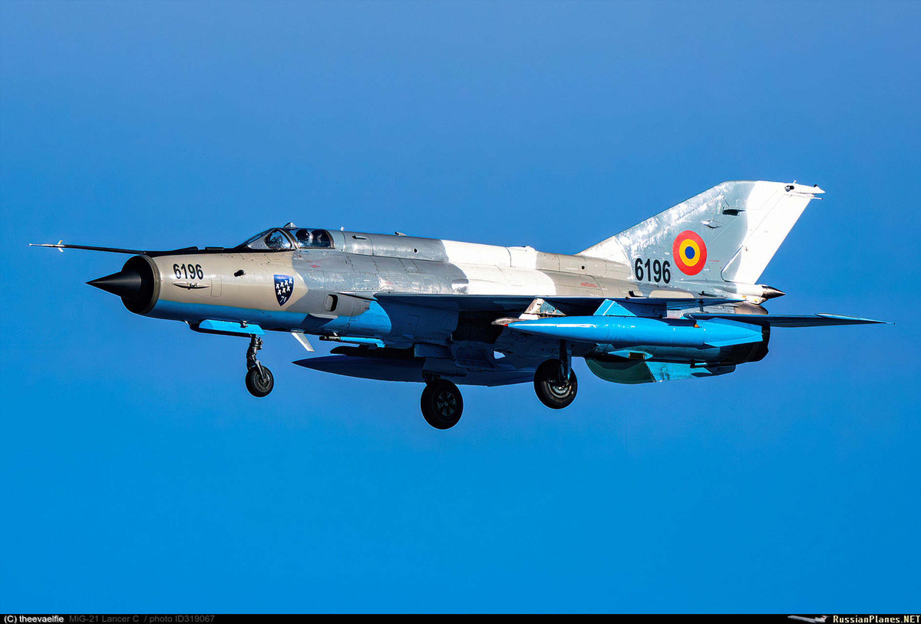 罗马尼亚空军米格-21战斗机是该国空军的一项重要装备,经过多年的服役