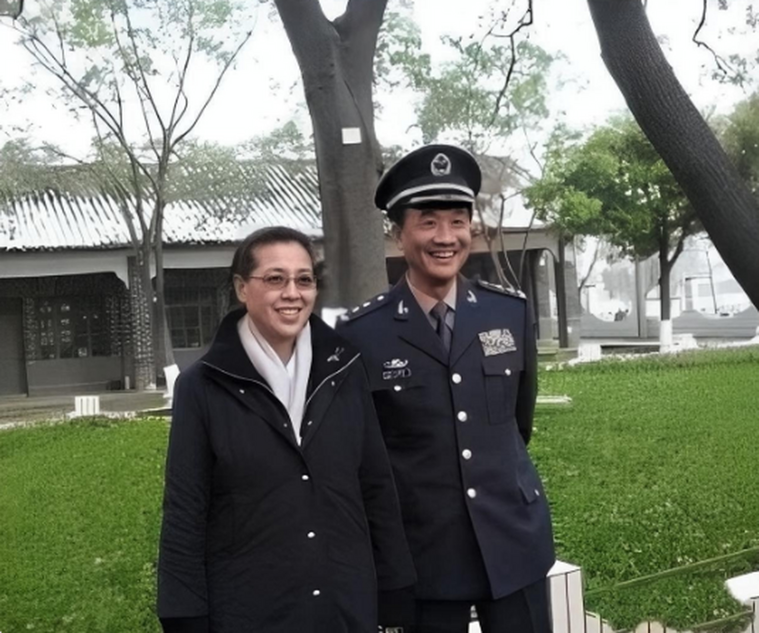 那年,徐小岩决定带女友回家时,徐向前得知后毫不犹豫地亲自下厨.