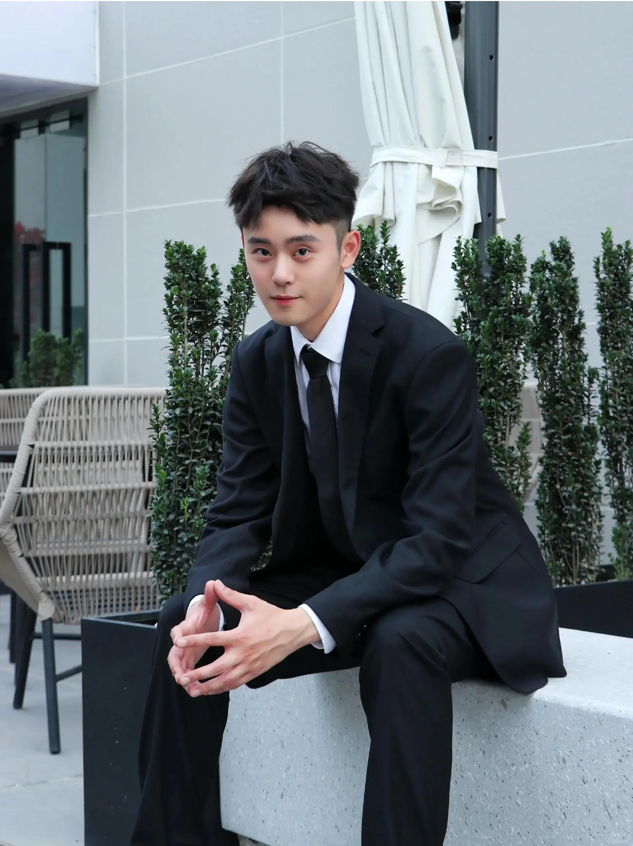 环境保护与经济发展的平衡:企业如何实现可持续发展	 小张是一家小型