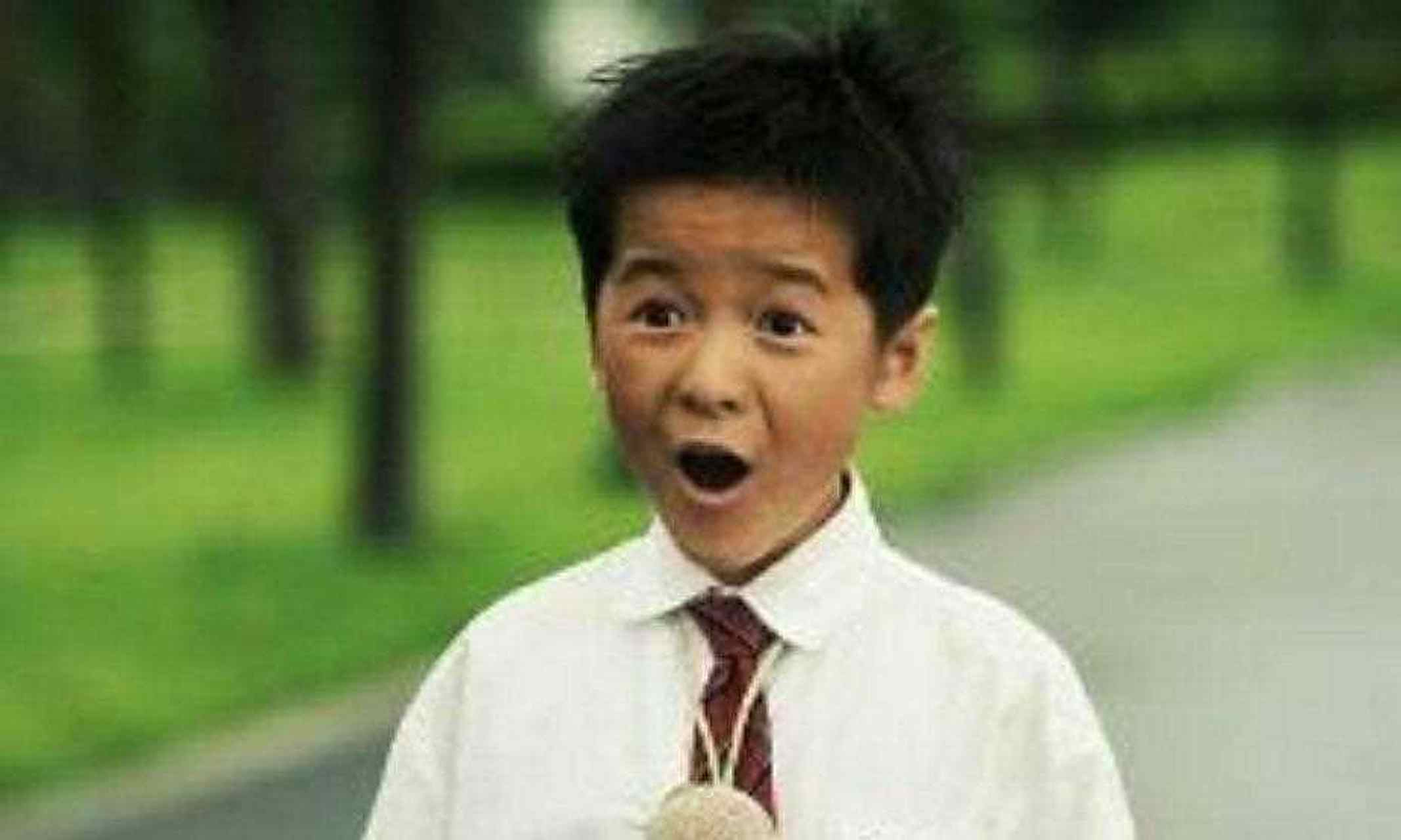 徐娇已经从一个"小男孩"长成落落大方的女孩了!