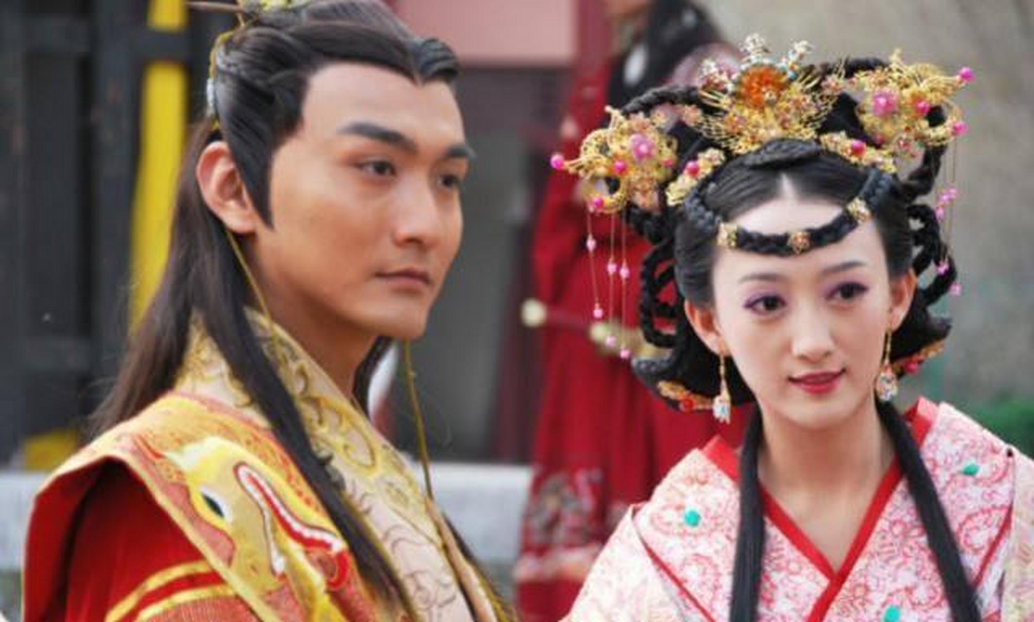 据传,朱栋和郭氏从小青梅竹马.