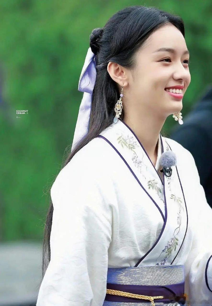 周也综艺古装路透