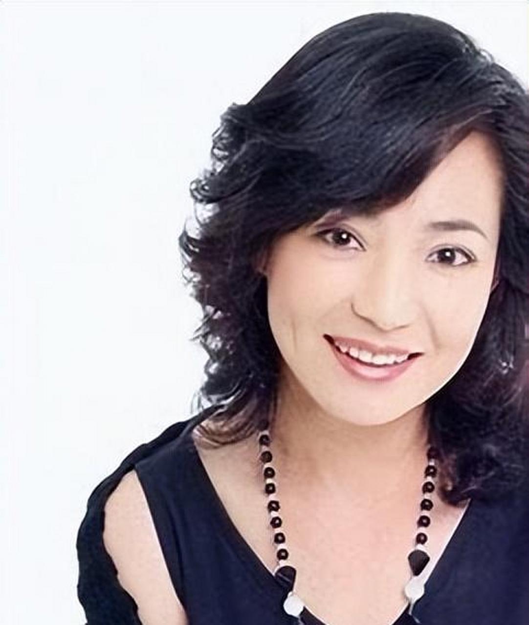 戴春荣:张铁林自降片酬力荐她演《还珠格格》,拍时为片酬罢演