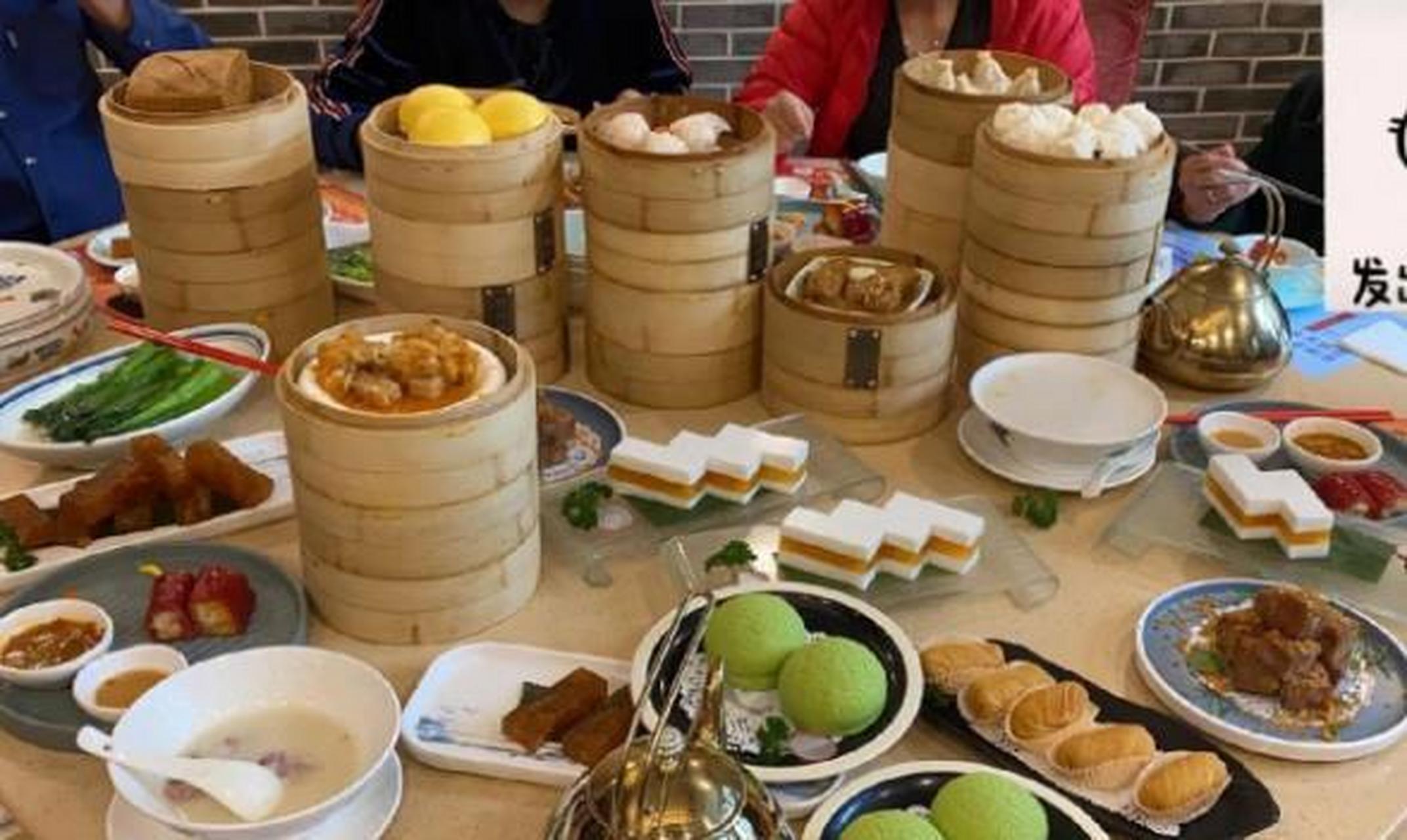 广东人的早茶文化,为什么广东人早上能吃的那么好,还能坐一整天不干活