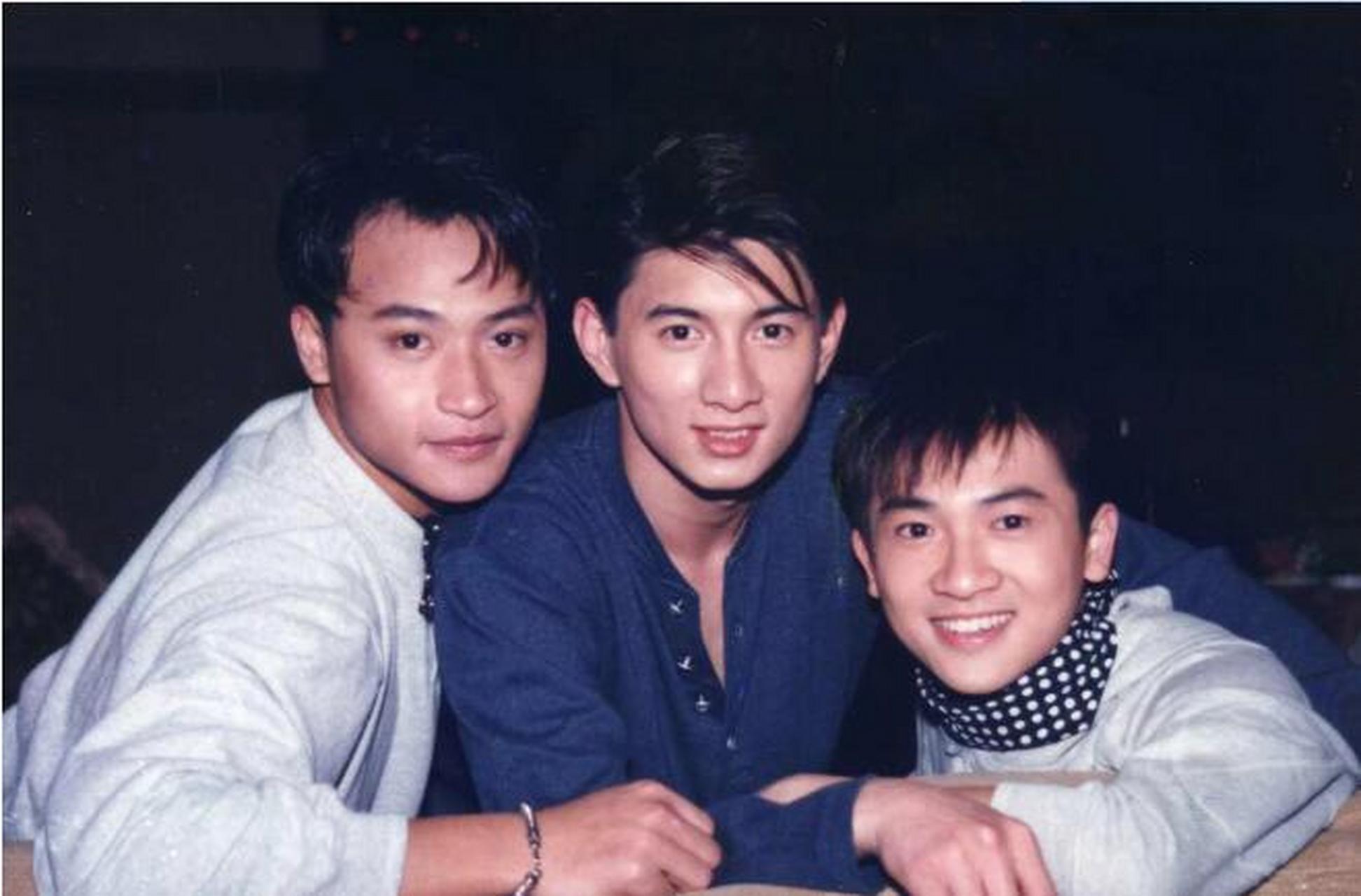 2010年,小虎队在虎年春晚再聚首,勾起了无数人的青春回忆.