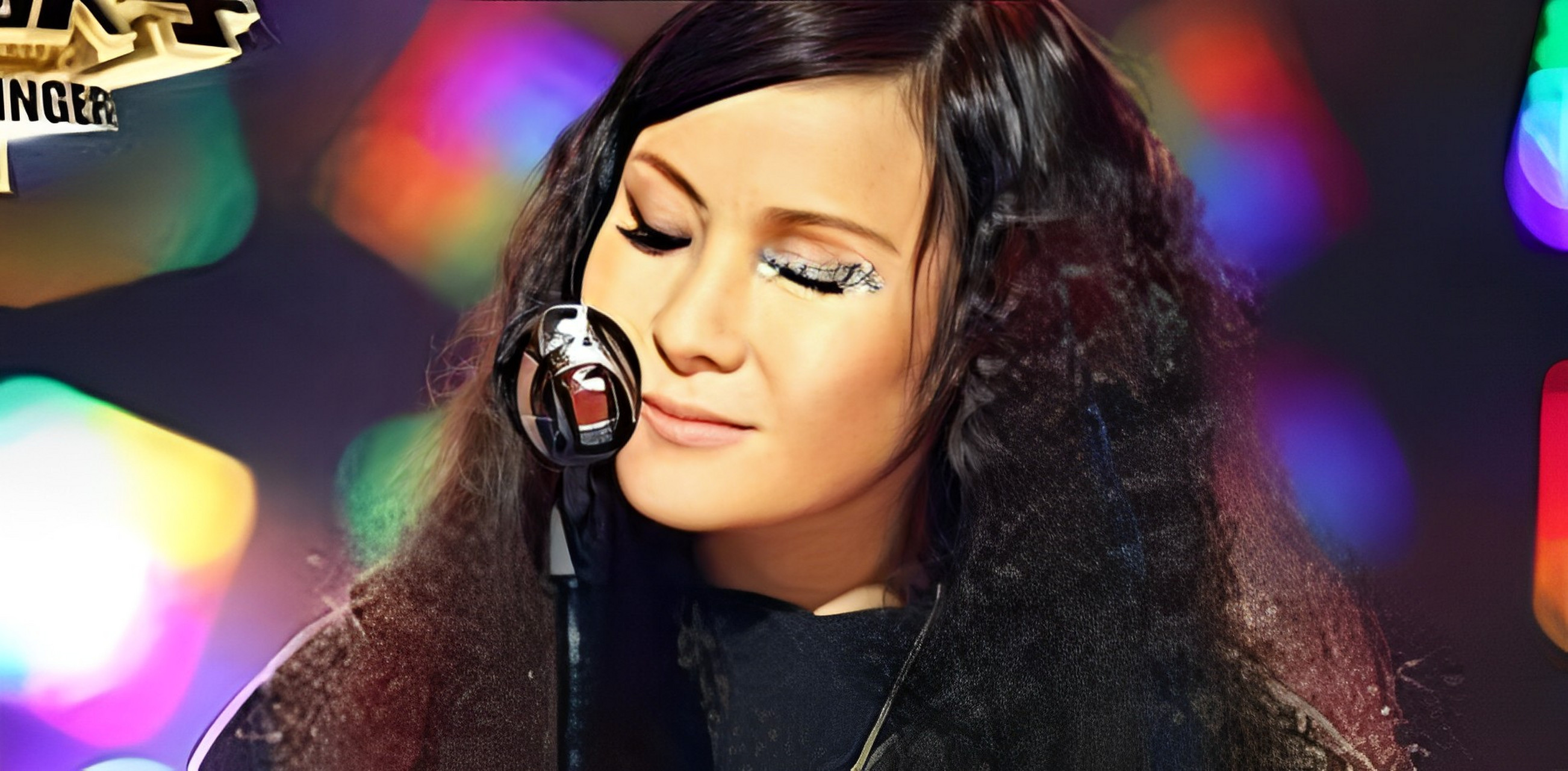 当时,罗琦因为翻唱《我是一只小小鸟》而成为"指南针