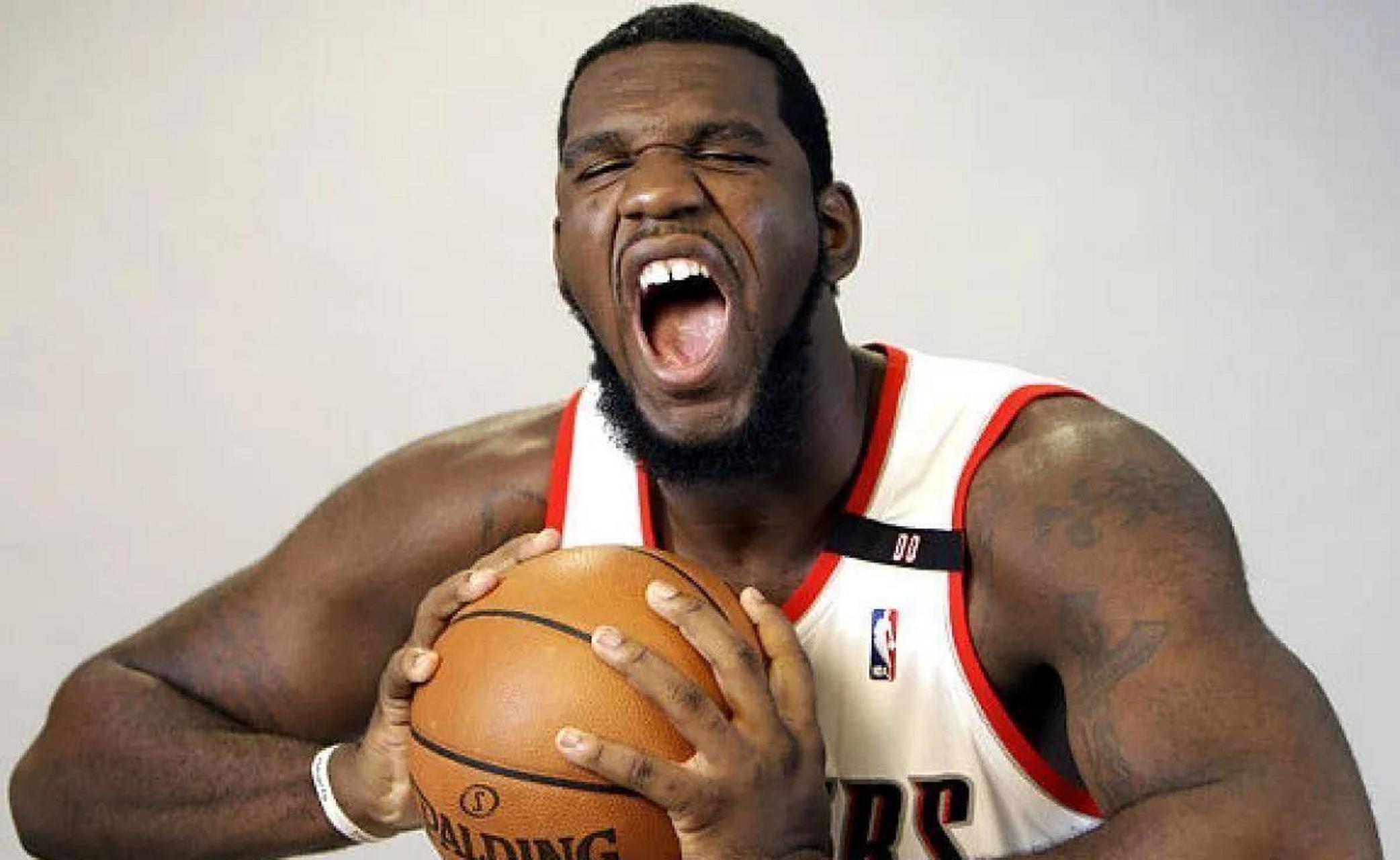 1拜亚斯:唯一一个能够打爆乔丹的人,可惜黎明前死于吸毒 2奥登:再选