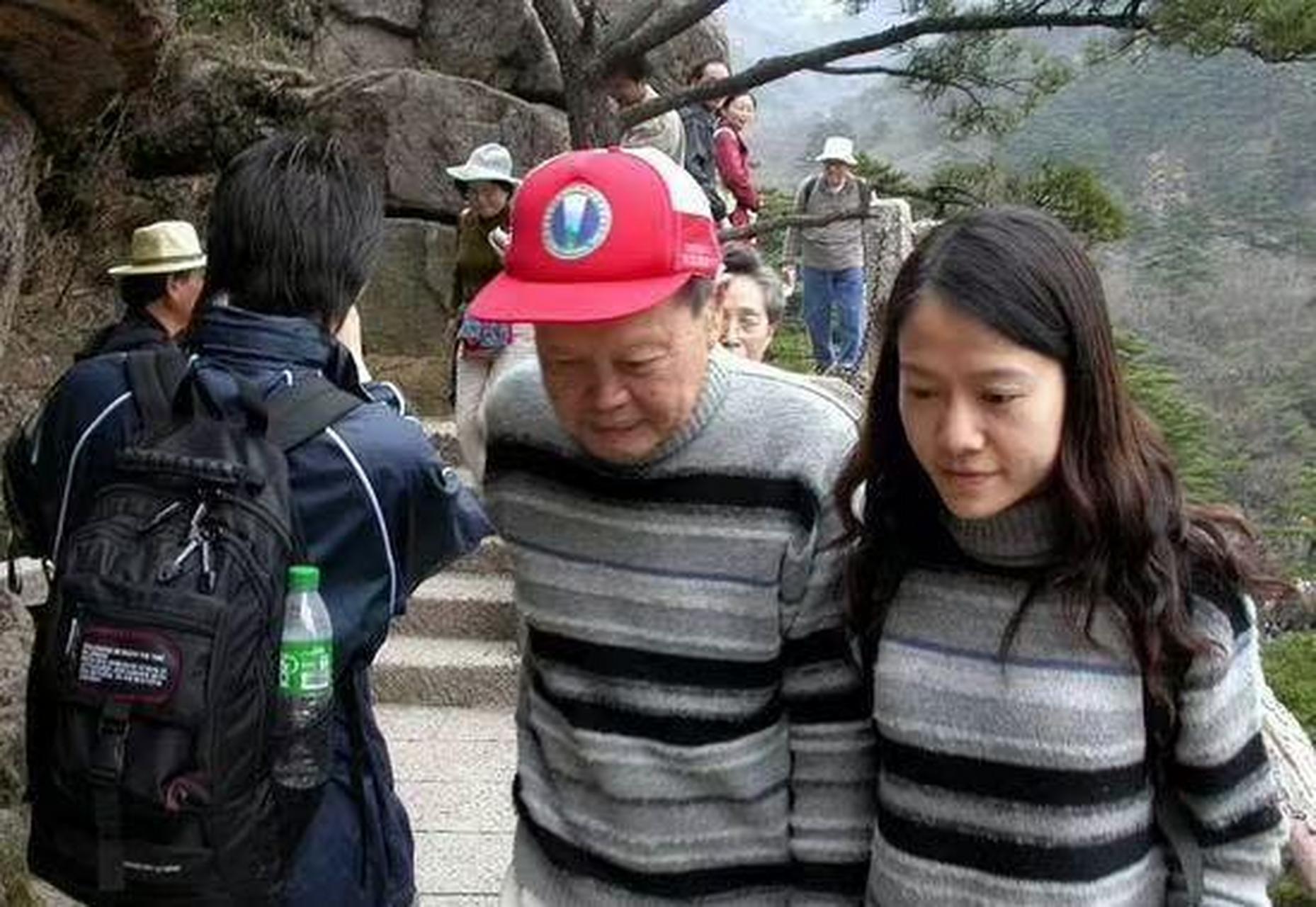 杨老的两任妻子,翁帆和杜致礼是见过面的