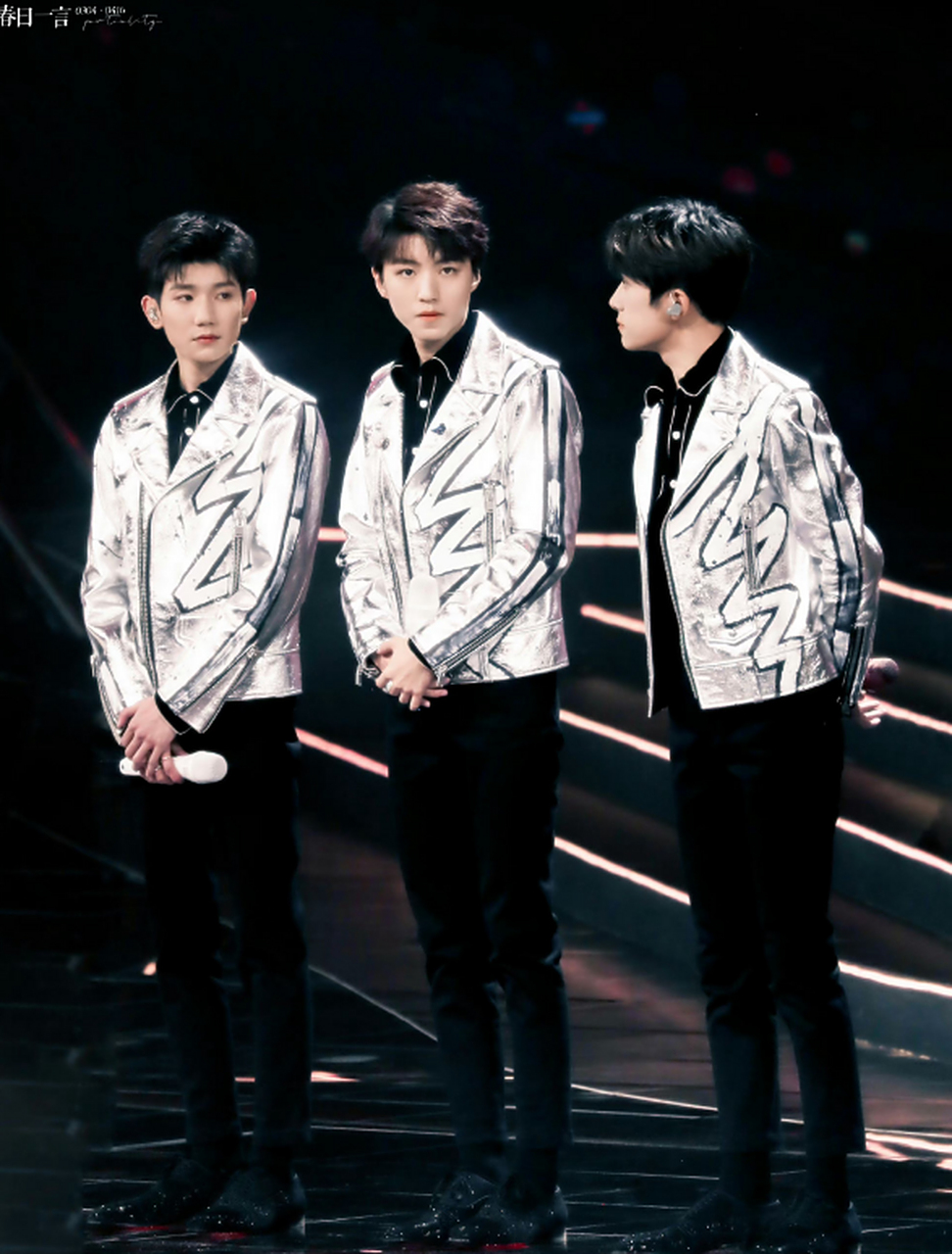 宋亚轩张真源cp站姐发了tfboys三人同台照片,太刀了吧[可怜]