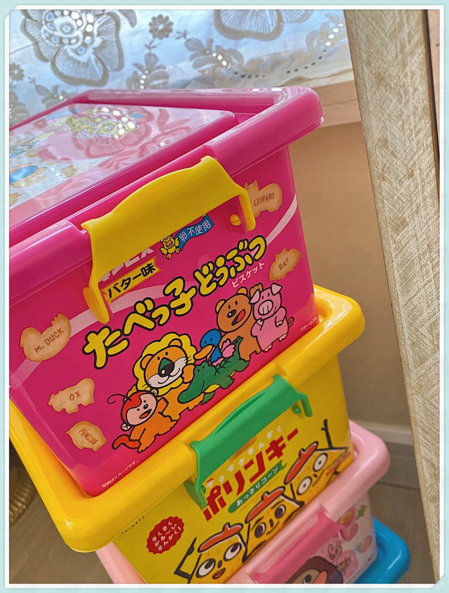 饼干盒变身收纳箱啦