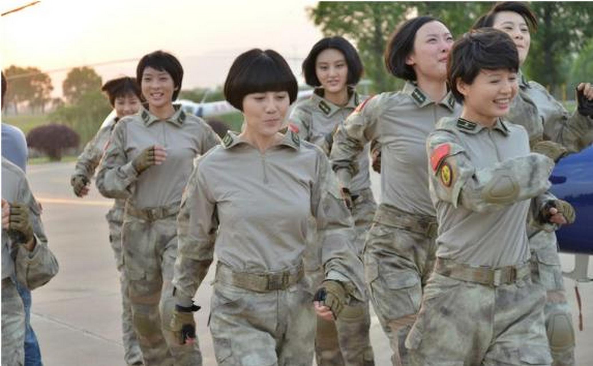 gif创作人# 《麻辣女兵》,《女子特警队》,《特种兵之火凤凰》,这三
