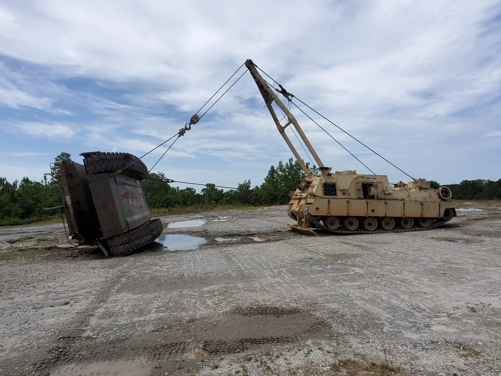 m88a2装甲抢修车图片