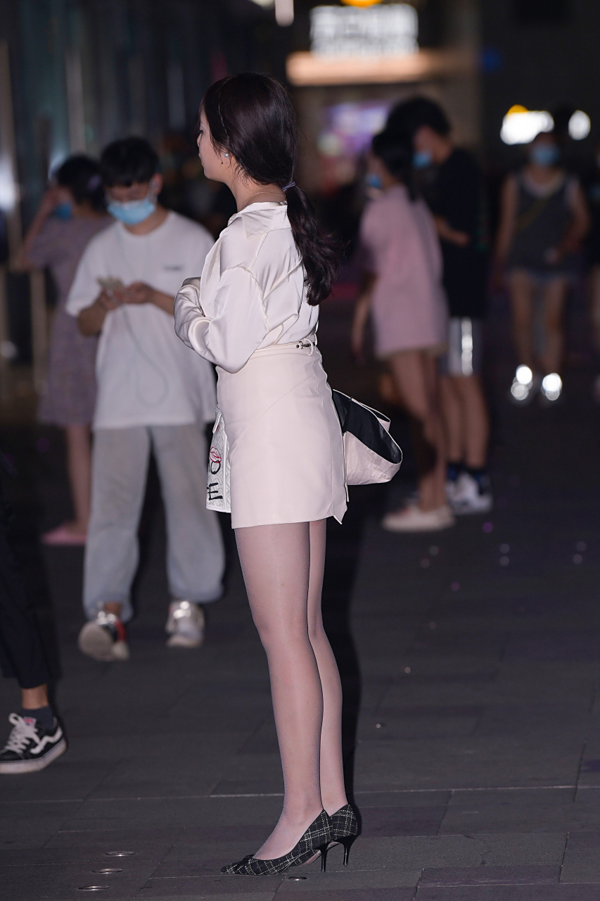 可爱微胖丝袜女孩