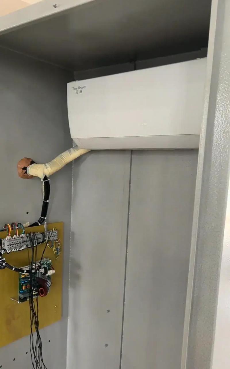 一位高手安装的空调,这没谁了,人才啊 #搞笑趣味图