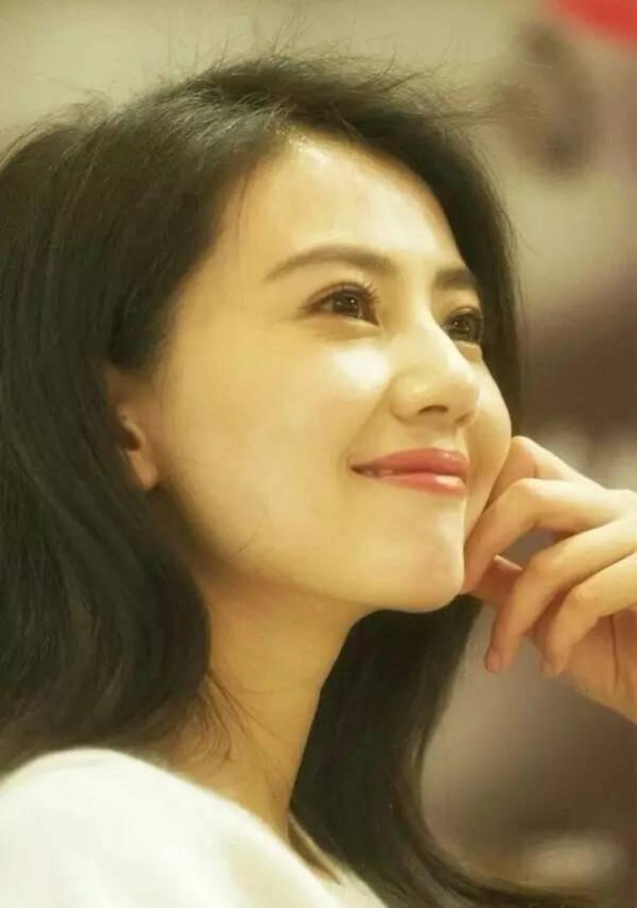 特别美丽的侧脸照##女明星回眸杀##熟女明星##美女#有种美叫高圆圆