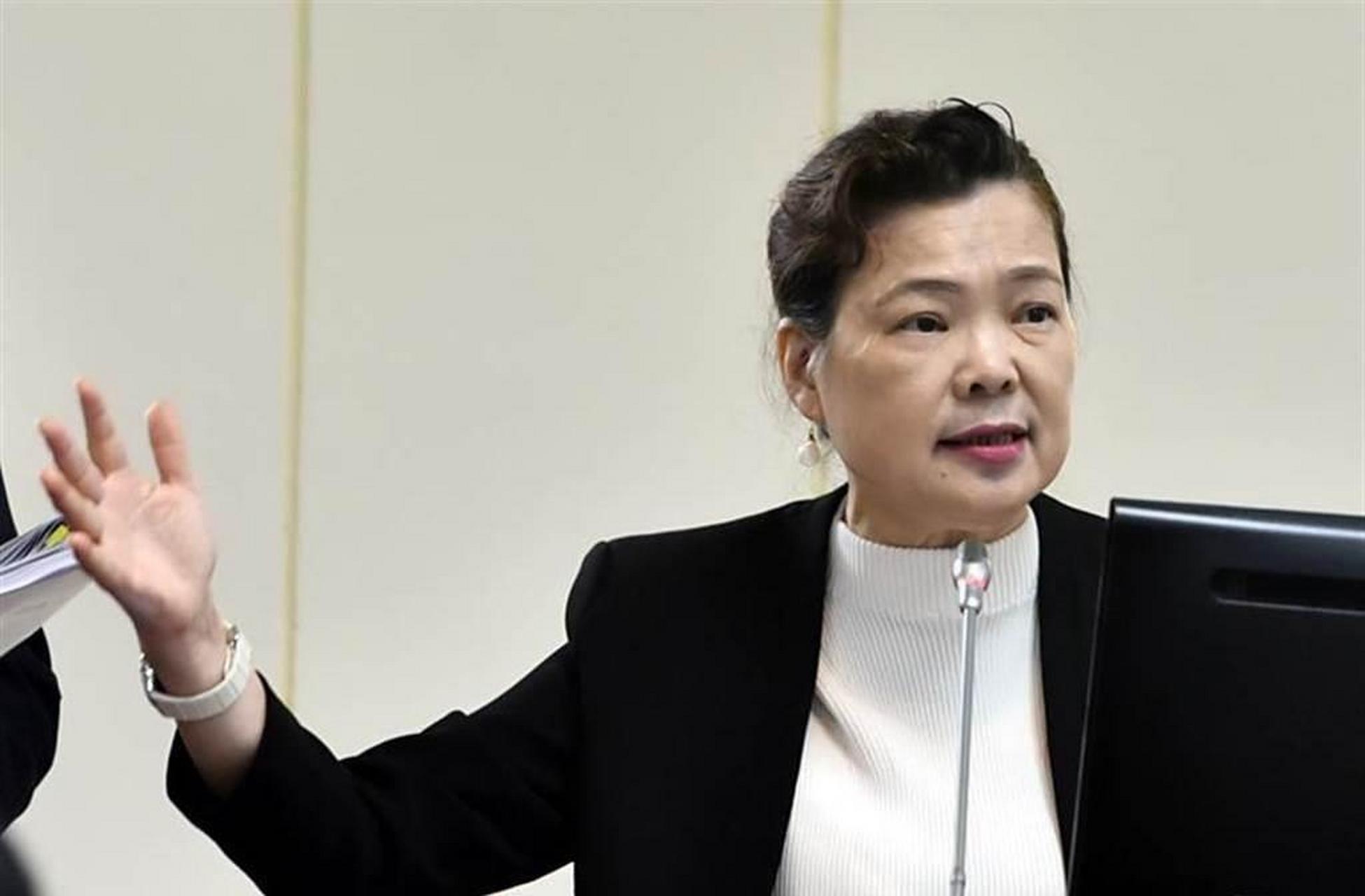 台"经济部长"王美花今天宣称,目前lng船(液化天然气载运船)都正常卸收