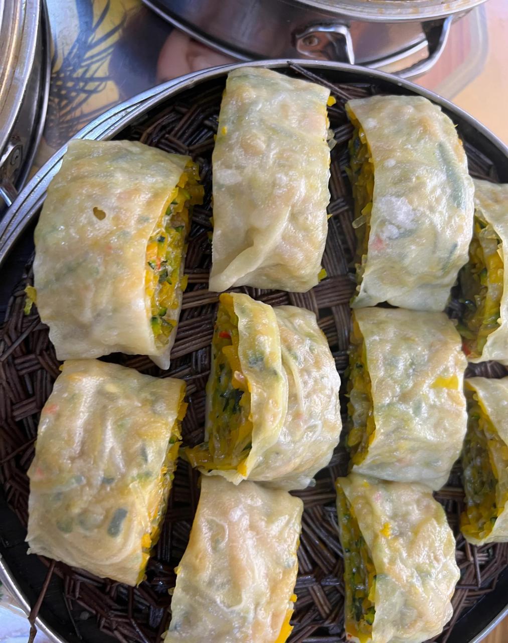 渭南美食记录#渭南有一种地方小吃叫菜卷也叫滋卷,有的地方叫菜蟒