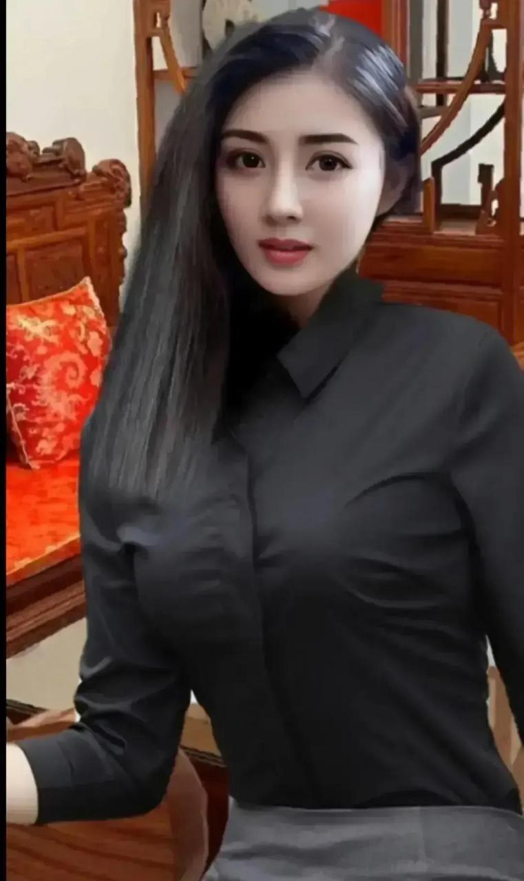 中年美艳妇:犹存满丰姿