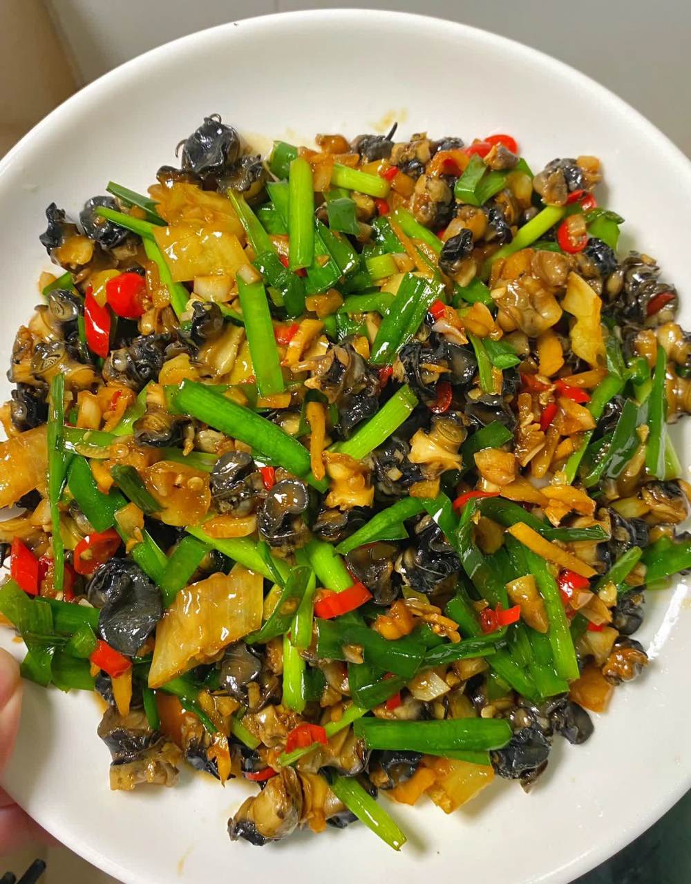 这是我第一次吃炸螺肉? 这难道不是下饭的好方法吗?