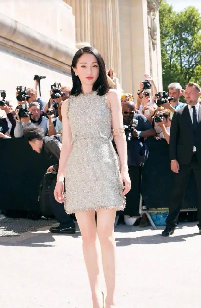 周迅的身材比例,是小个子女星里的佼佼者. #娱乐最前沿