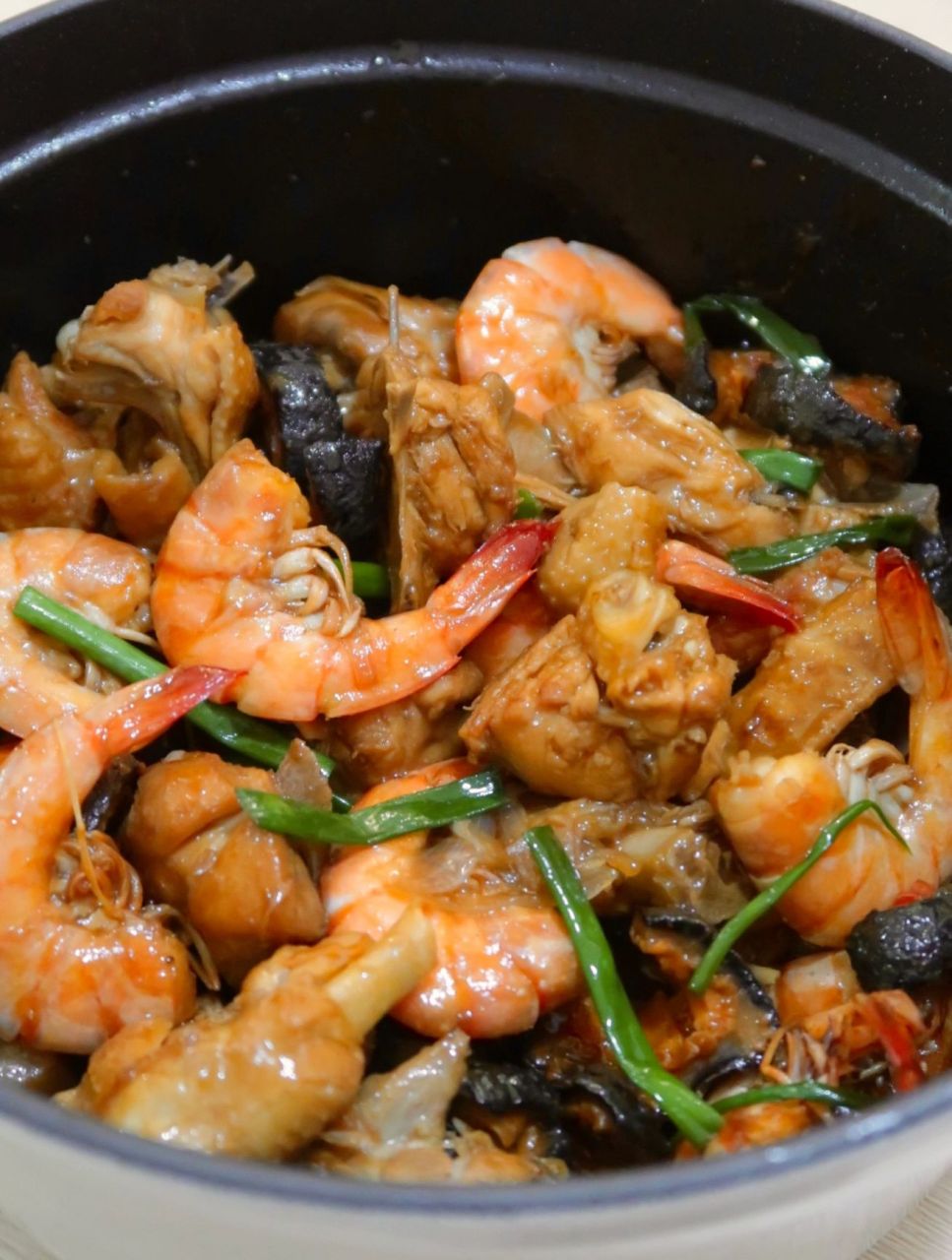 啫啫海鲜鸡煲,酱香浓郁超下饭~~ 超下饭的家庭版啫啫海鲜鸡煲,十分