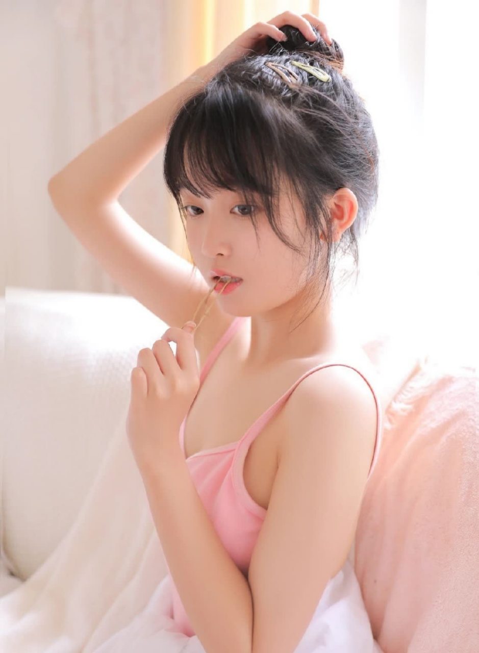 甜美可爱型女生摄影写真[左捂脸]愿您们一生健康快乐!