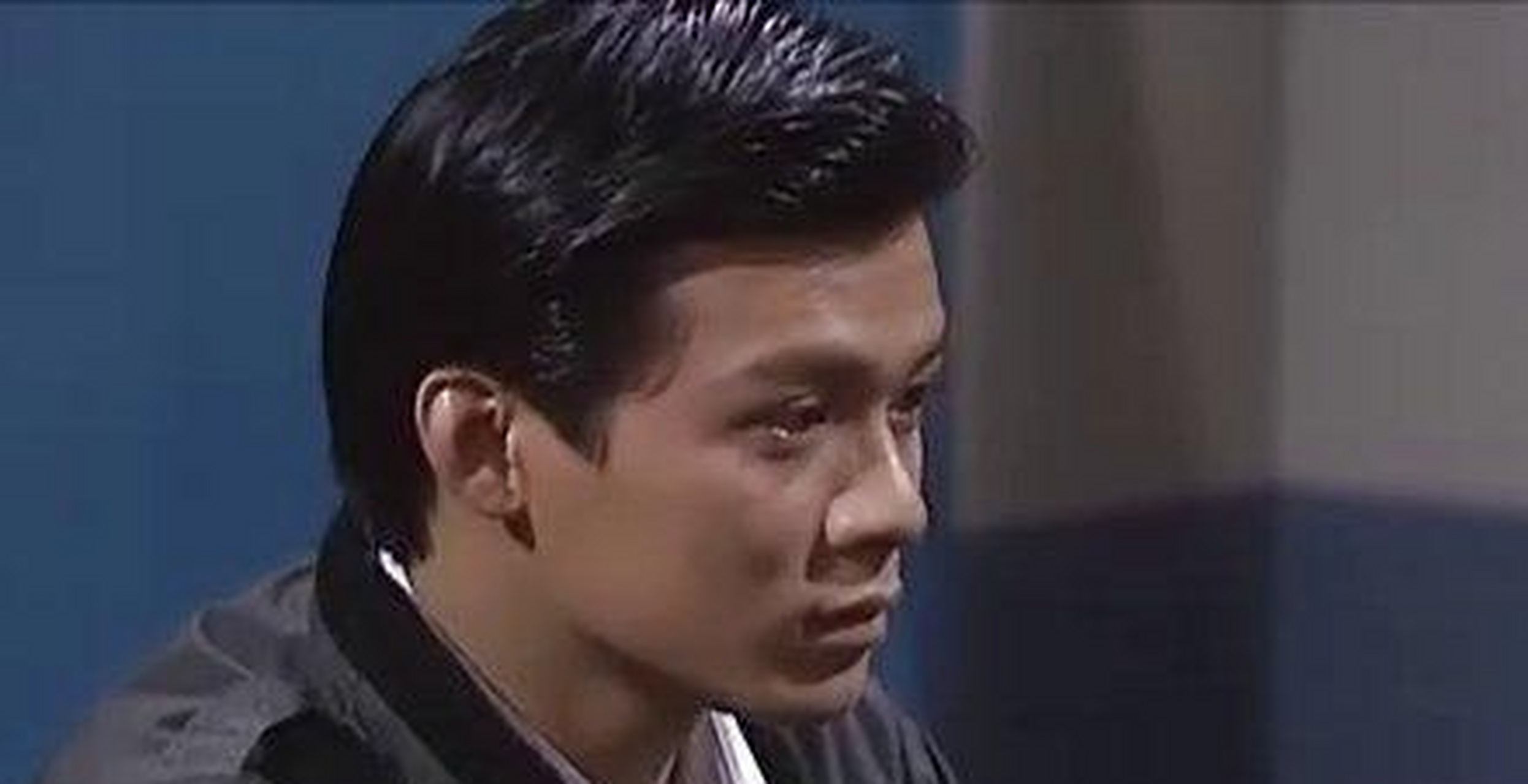 《银狐》中的段绍祥,《义不容情的》丁有健也由黄日华饰演,和武侠大片