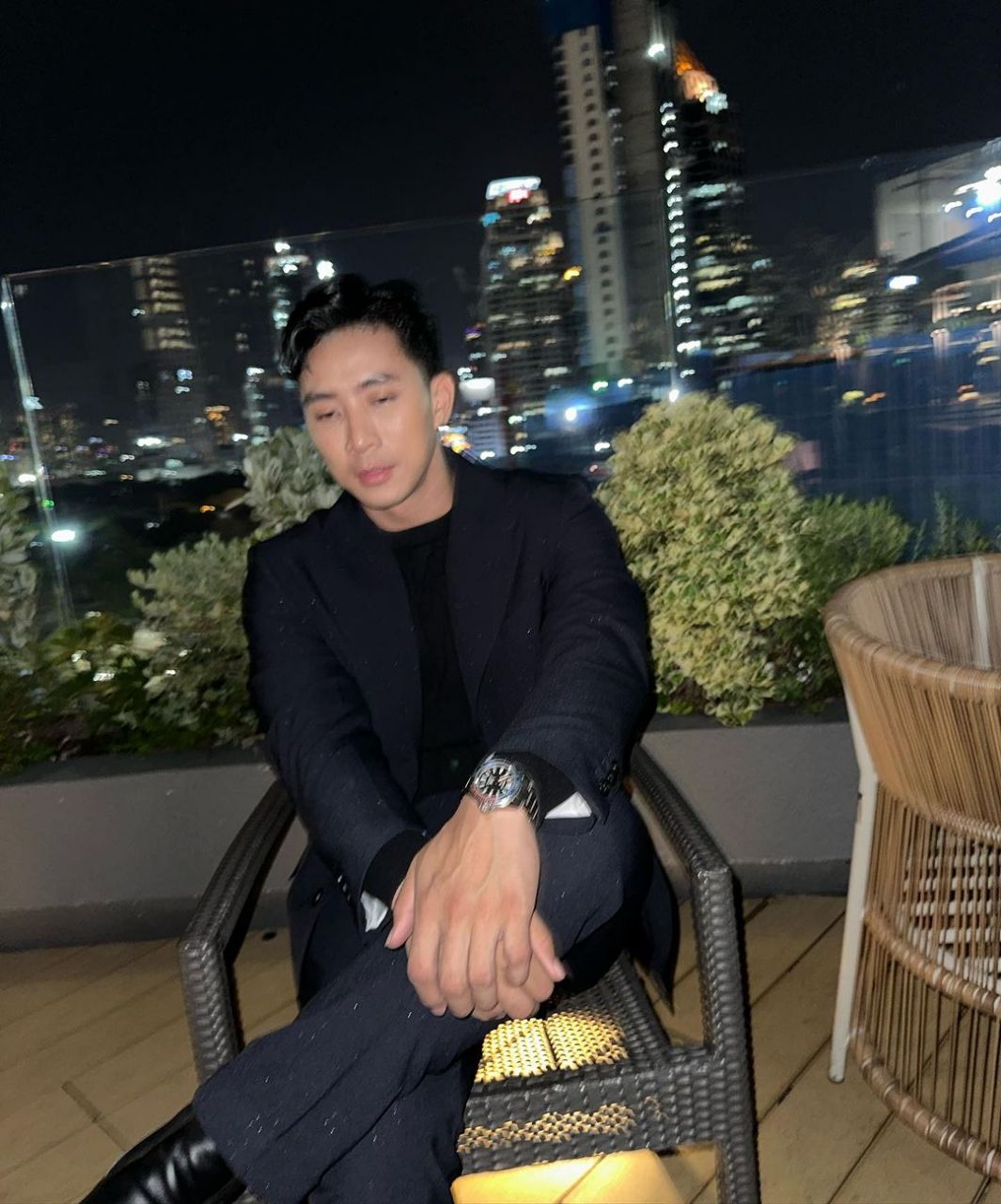 西装# #正装肌肉# #型男帅哥# 禁欲系西装暴徒