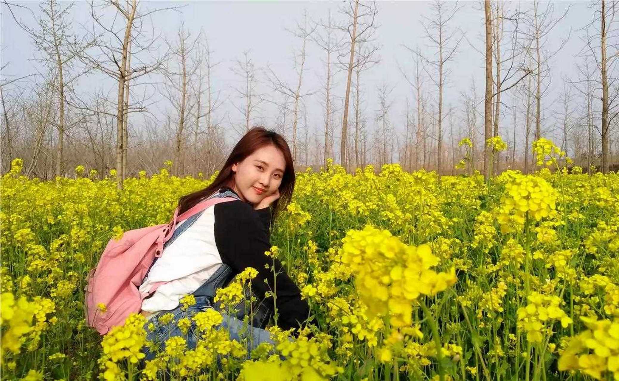 遗落在赛石沂水花彩小镇的美女.快点来捡啦.  [汗]