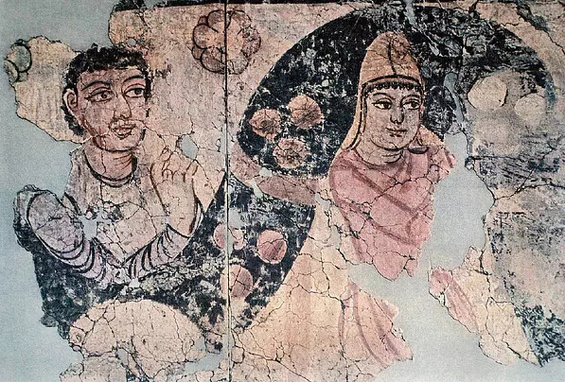 文物# 这是若羌米兰古城遗址出土的一组壁画.