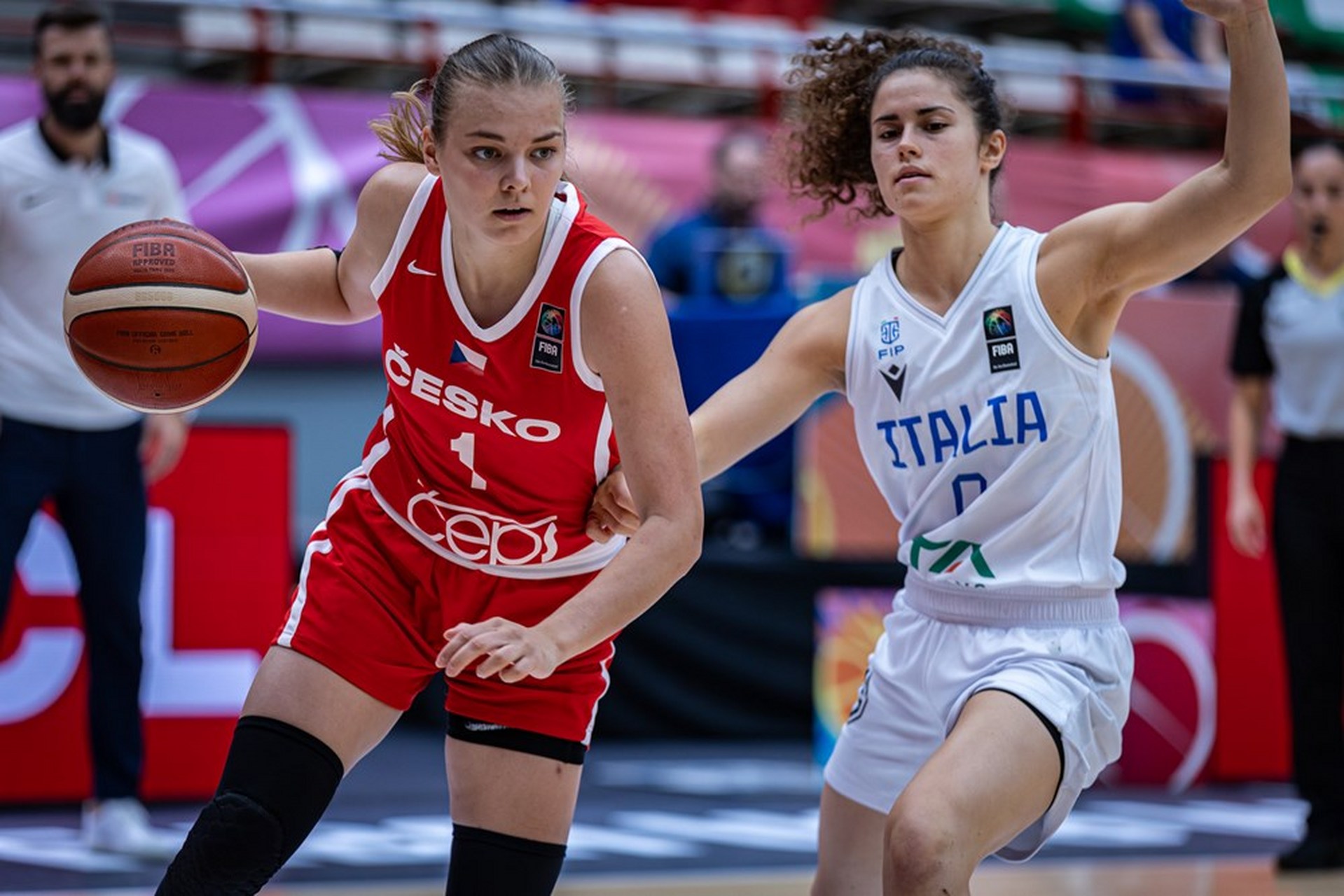 u19女篮世界杯-捷克女篮战胜意大利女篮率先晋级8强  北京时间7月19日