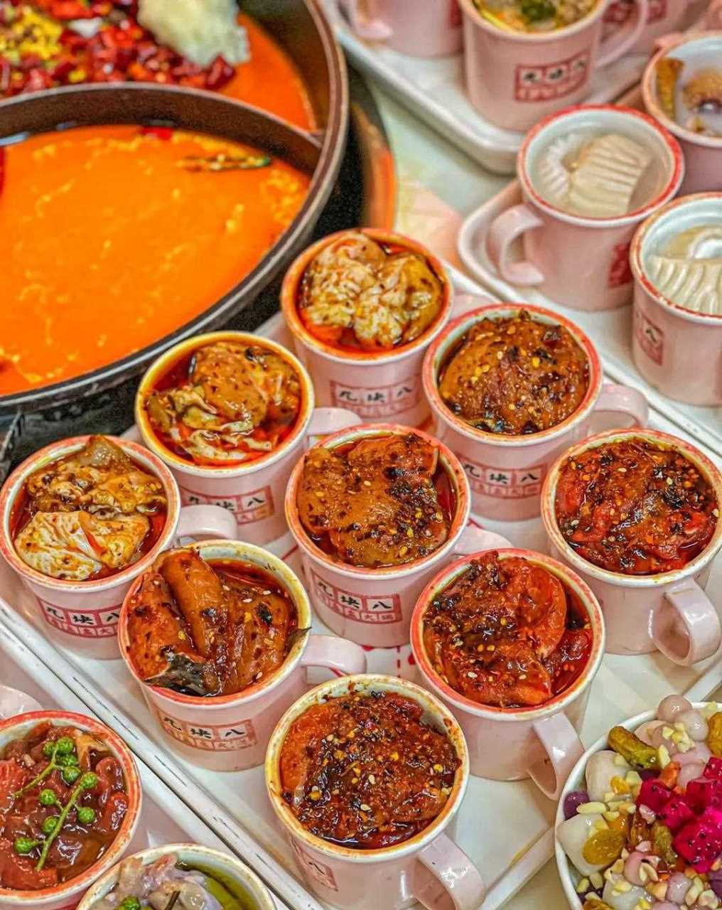 重庆本地人超爱的盅盅火锅油辣子牛肉绝了 重庆盅盅火锅鼻祖[锦旗] 又