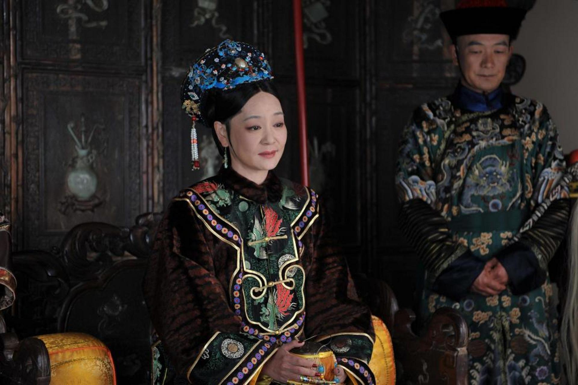 德妃乌雅氏是晚清著名的人物,出身宫女,却深得皇帝宠信,成为四妃之首.
