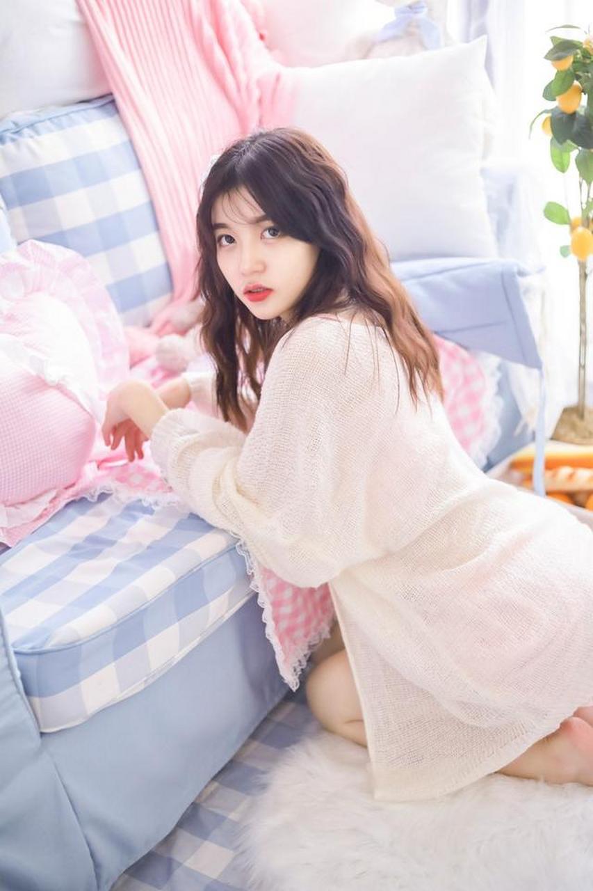 优果网美女红唇清新又美艳