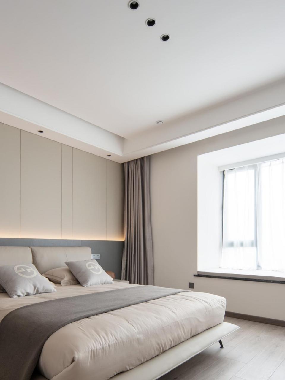 简约大气的现代风格卧室设计~ 你喜欢哪一个[樱花]选一个作为主卧的