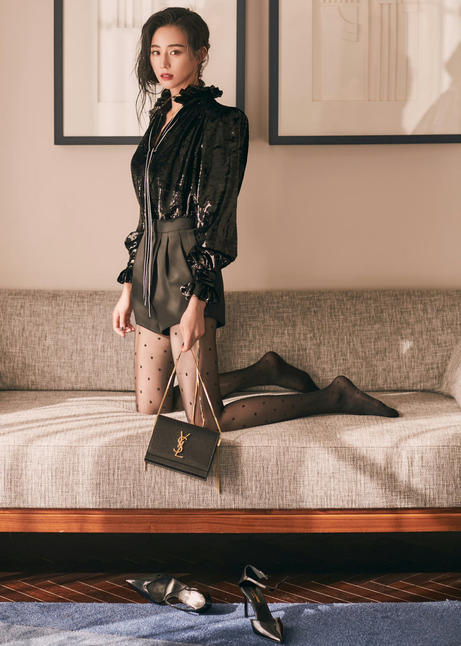 张钧甯黑丝美腿,街拍好辣#张钧甯