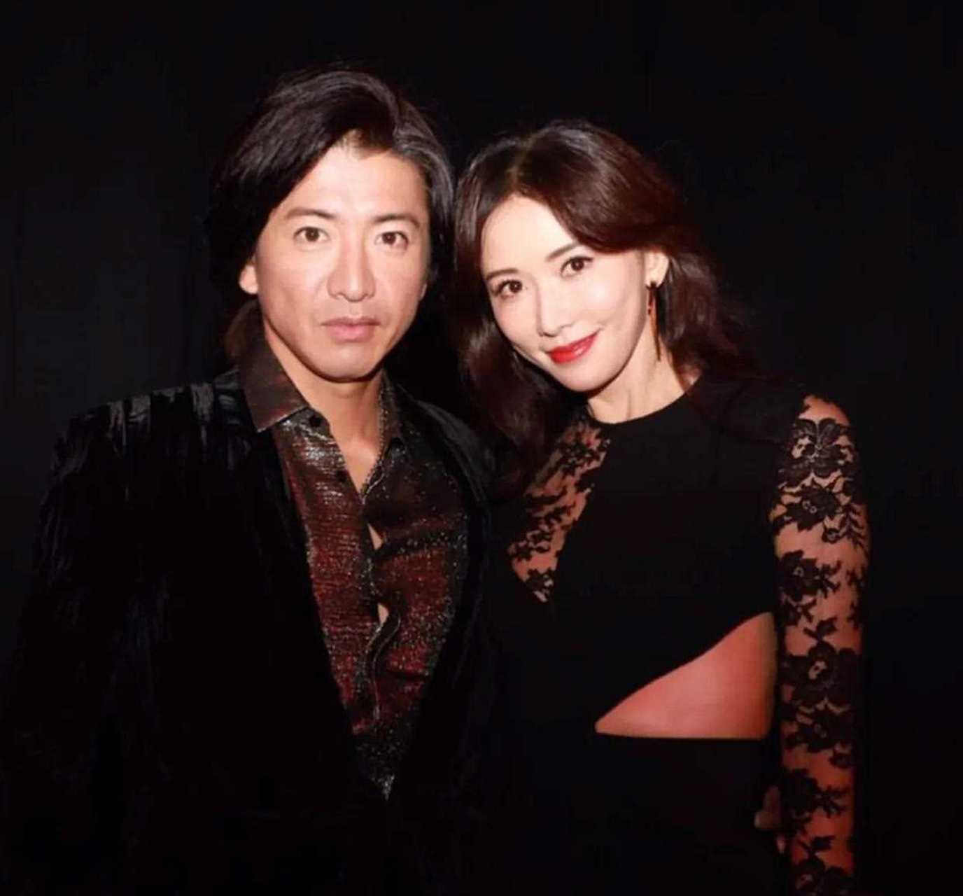 有网友晒出一组林志玲与木村拓哉合体走秀的照片.