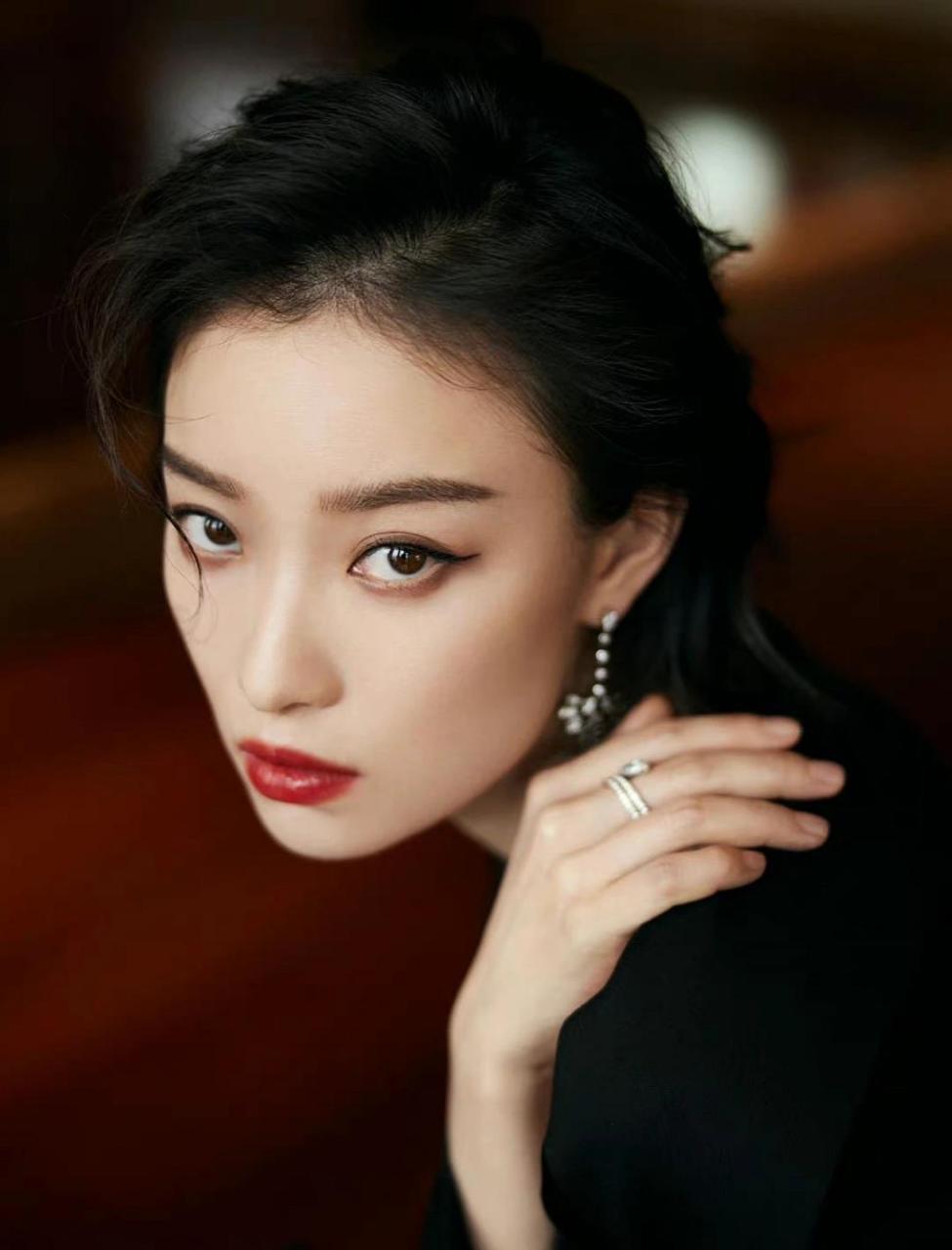 倪妮短发封神   出圈神图  太美了颜值巅峰