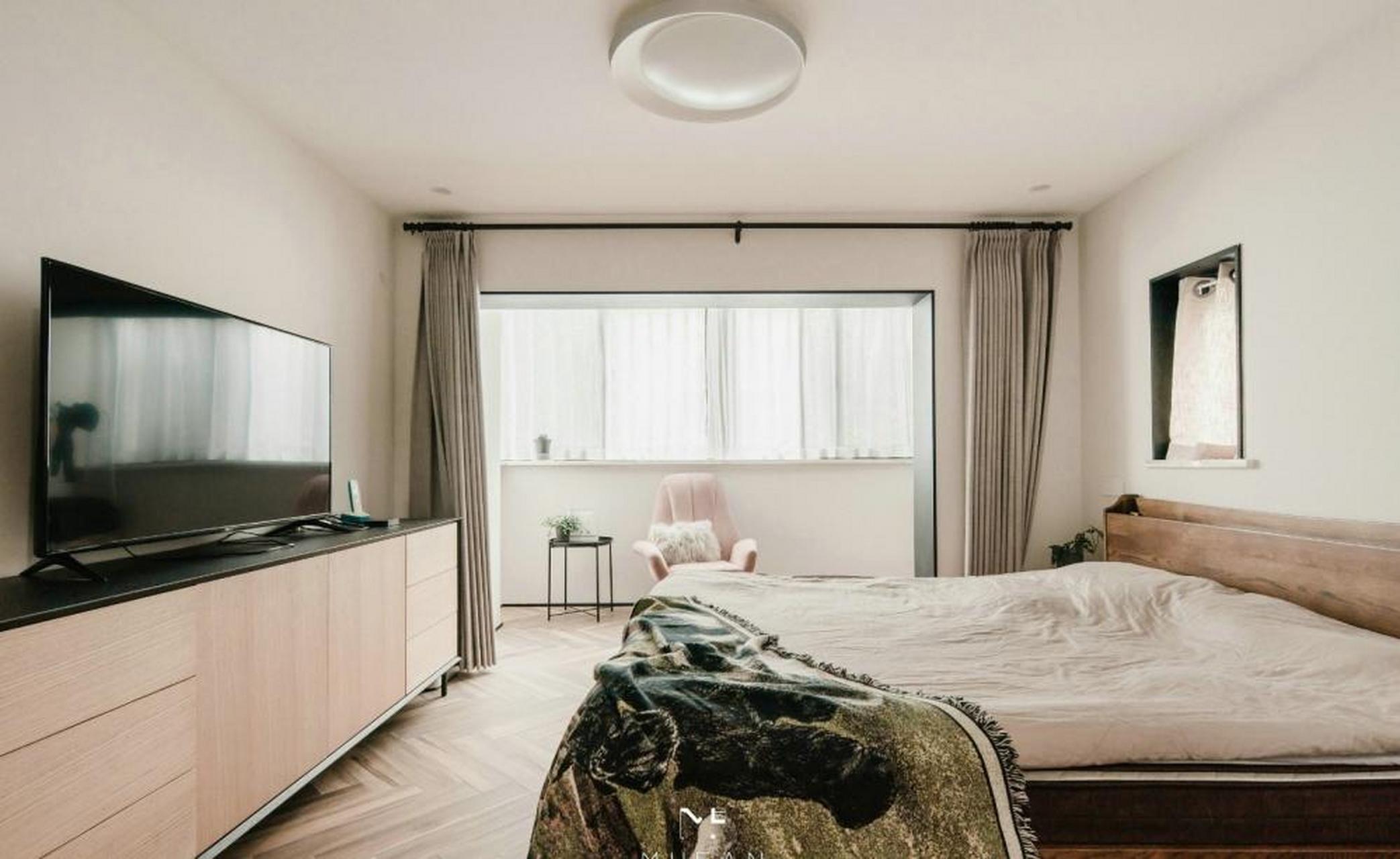 gif创作人# 卧室带阳台,这样搭配设计实用又美观