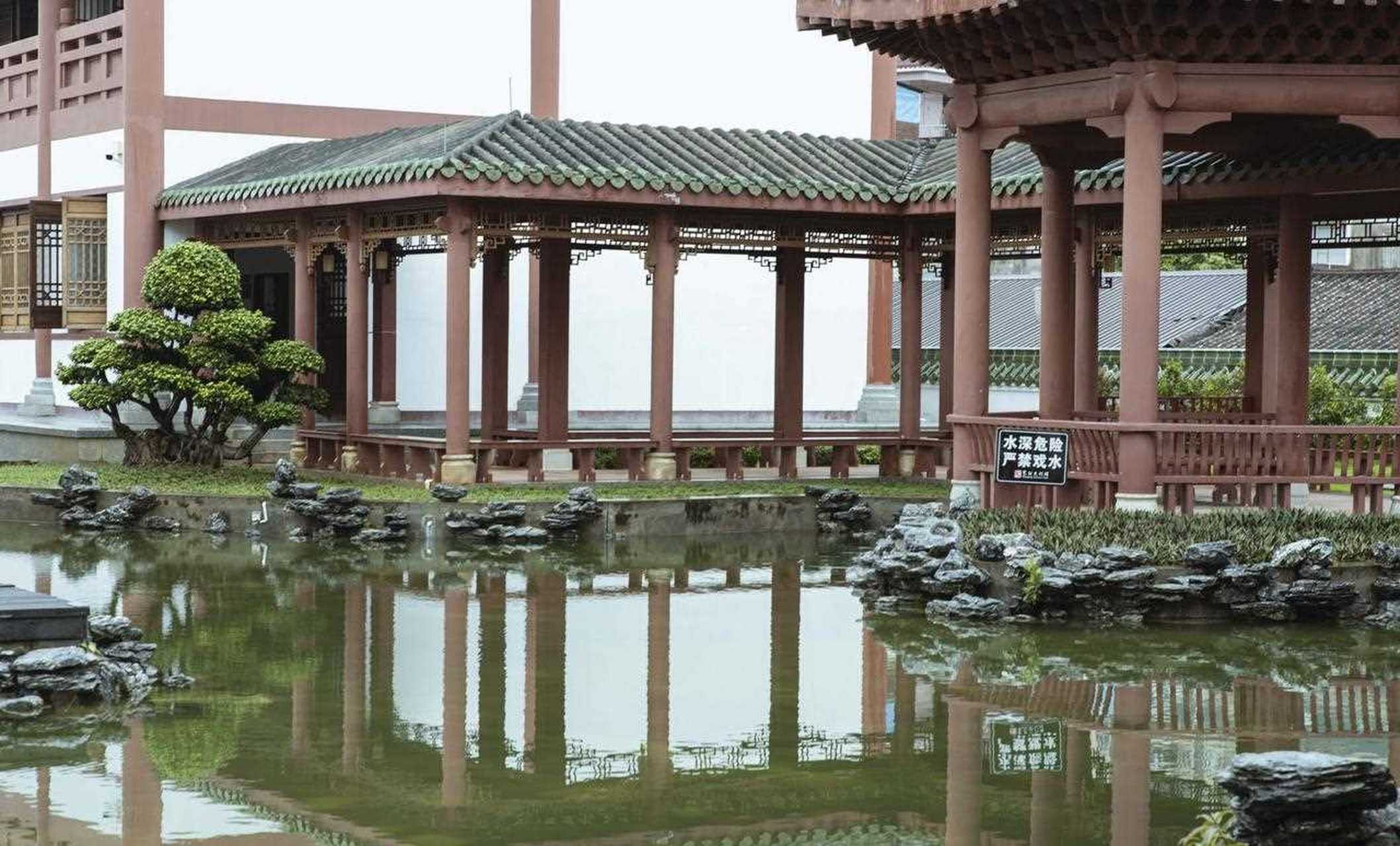 祠,但規模位列前茅的是肇慶的包公祠,肇慶包公祠特別之處不止是規模